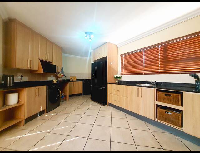 4 BEDROOM FREEHOLD FOR SALE IN CARLSWALD NORTH ESTATE